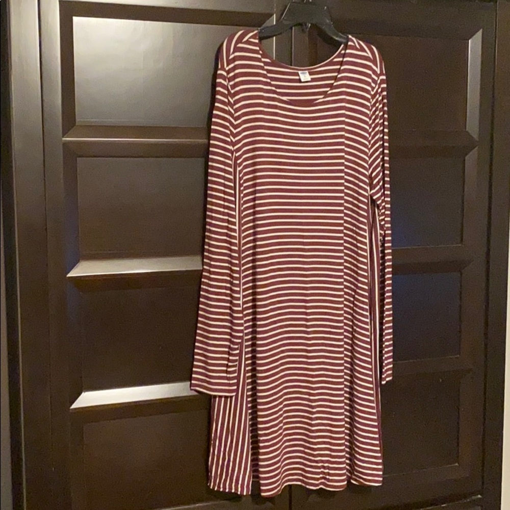 Long sleeve shift dress